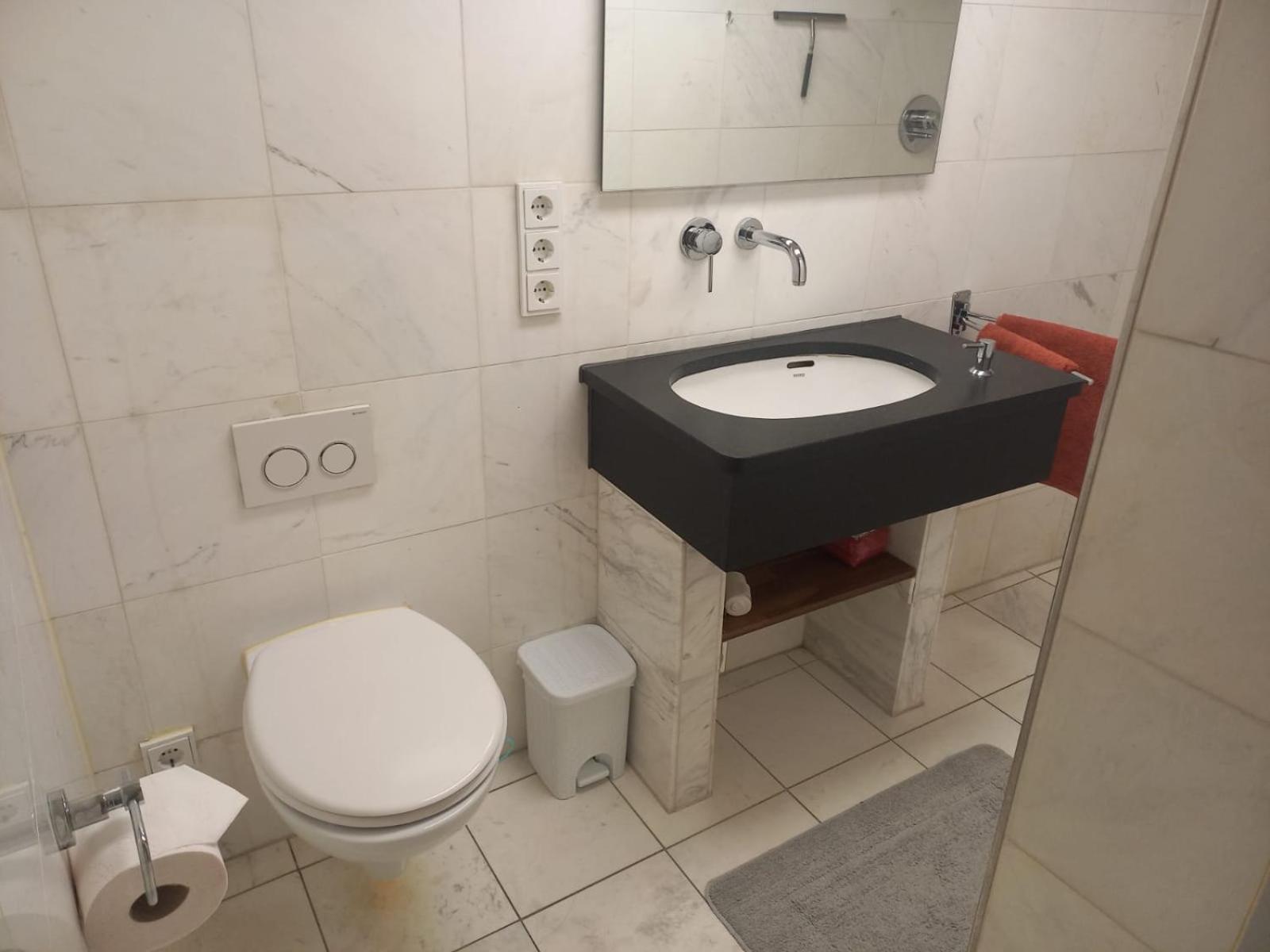 Kleine Wohnung Fuer Singles Daun Exterior foto